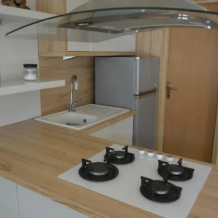 Dalija Apartment Vir