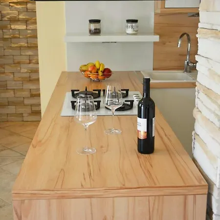 Dalija Apartment Vir